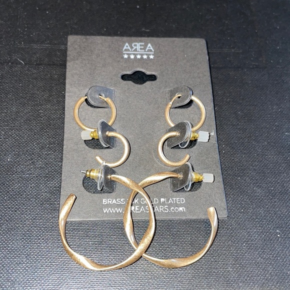 Area Stars Pierced earrings set;brass 14k gold plated 3 hoops of various sizes - Picture 1 of 4